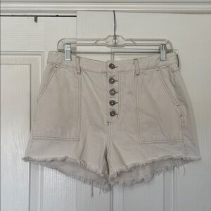 We The Free Women's Cream Button-Up Shorts